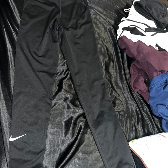 Nike Leggings - Picture 1 of 3